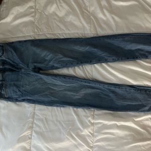 Skinny American eagle jeans.